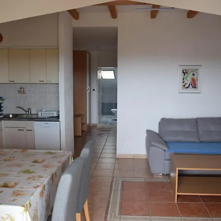 In Novigrad Mit Garten Апартаменты